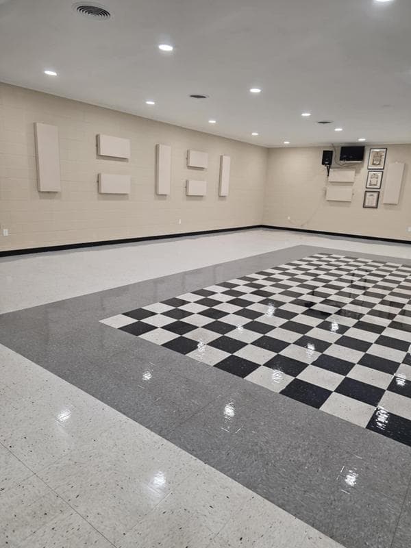 floor waxing 